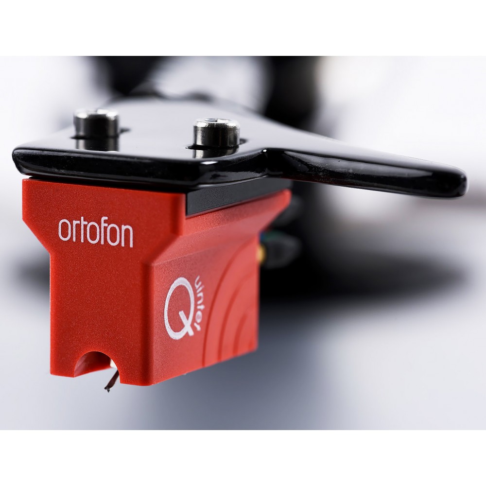Pro-Ject The Classic Evo with Ortofon Quintet Red