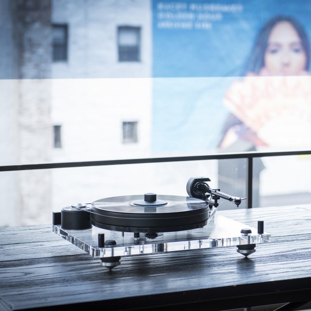 Pro-Ject PerspeX SB Turntable