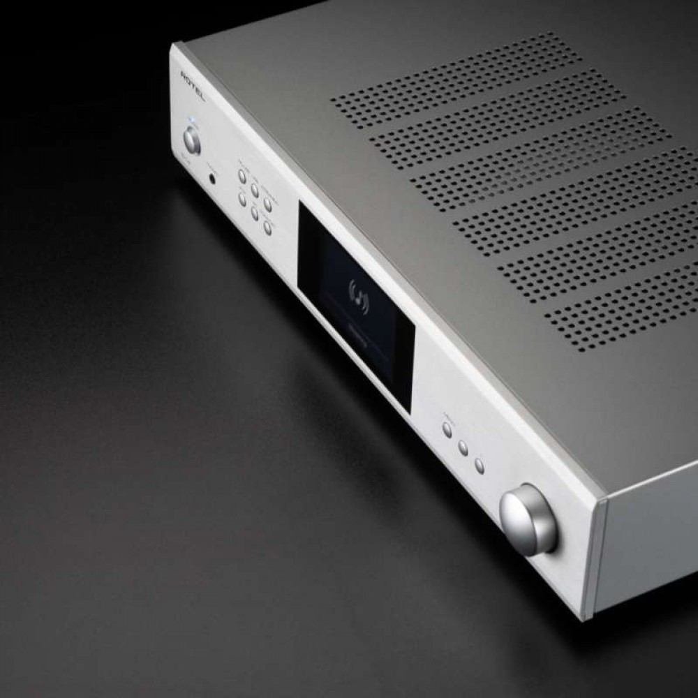 Rotel S14 Streaming AmplifierBlack
